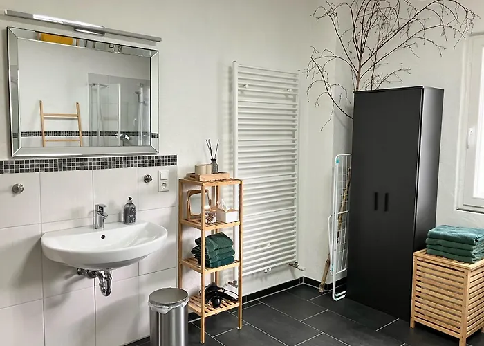 Augenblicke In - Modernes Mit Garten