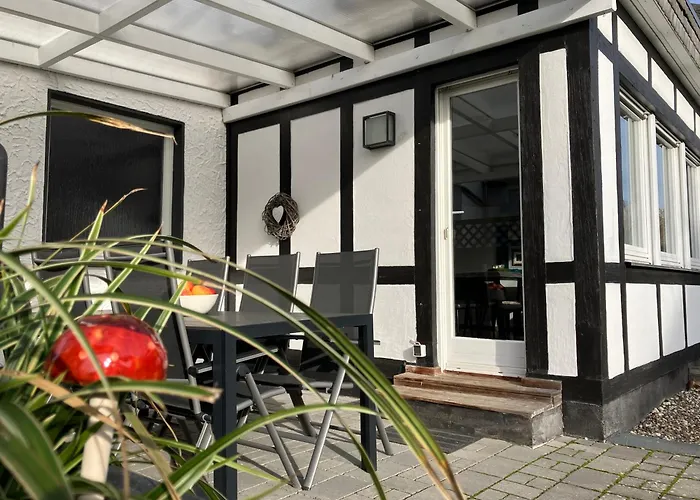 Augenblicke In - Modernes Mit Garten